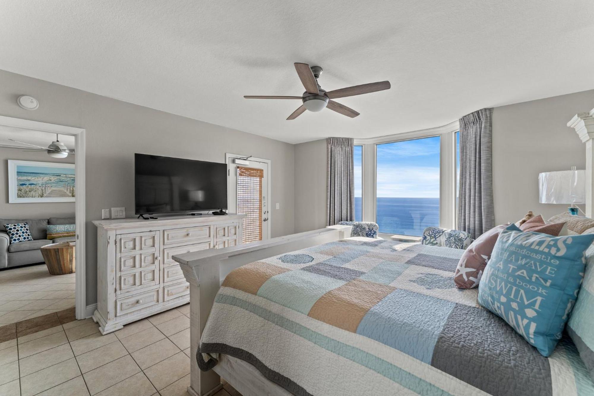Emerald Beach #1330 By Book That Condo Panama Stadt Exterior foto