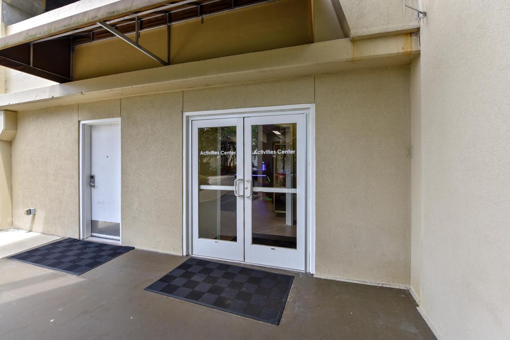 Emerald Beach #1330 By Book That Condo Panama Stadt Exterior foto